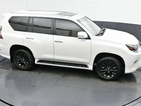 Certified 2020 Lexus GX 460 Premium w/ Premium Package AWD/4WD image 42