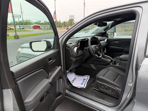 New 2026 Chevrolet Colorado LT w/ LT Convenience Package AWD/4WD image 8