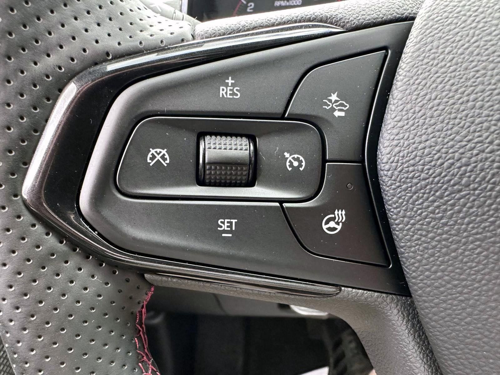 Used 2024 Chevrolet Trax RS w/ Driver Confidence Package FWD image 14