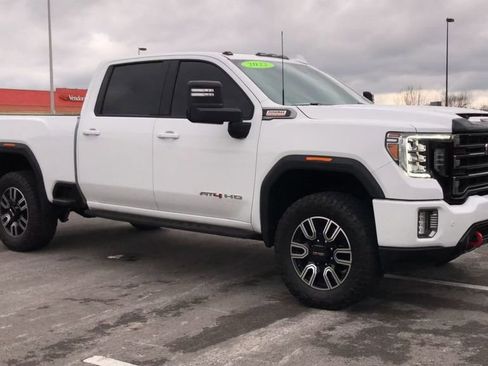 Used 2022 GMC Sierra 3500 AT4 w/ AT4 Preferred Package AWD/4WD image 2