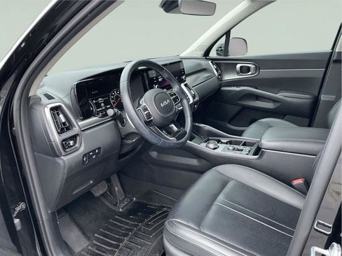 Used 2023 Kia Sorento EX AWD/4WD image 11