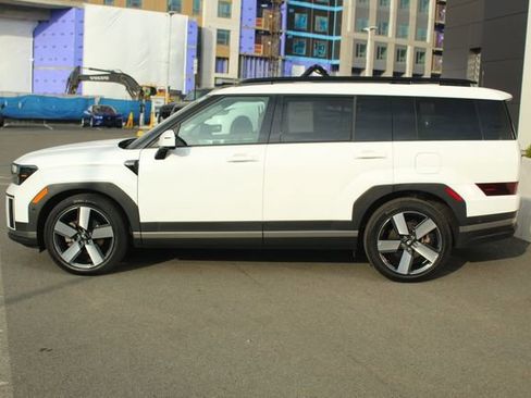 Used 2024 Hyundai Santa Fe Limited image 6