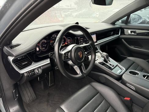 Used 2018 Porsche Panamera 4 AWD/4WD image 34