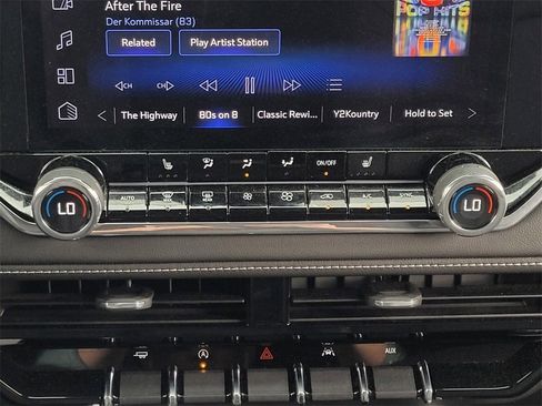 Used 2024 Chevrolet Colorado LT w/ LT Convenience Package III image 23