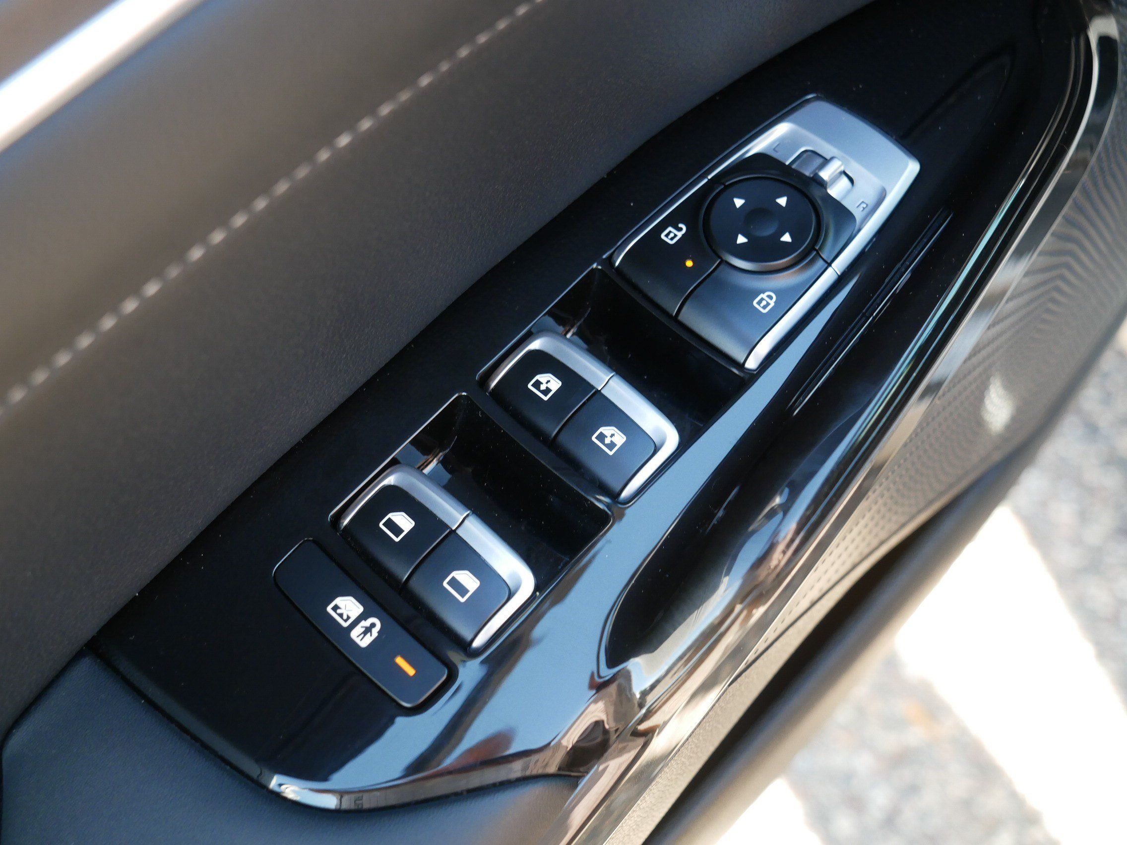 Certified 2025 Kia K5 GT-Line AWD/4WD image 19