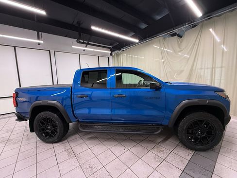 Certified 2023 Chevrolet Colorado Trail Boss w/ LPO, Dark Essentials Package AWD/4WD image 5