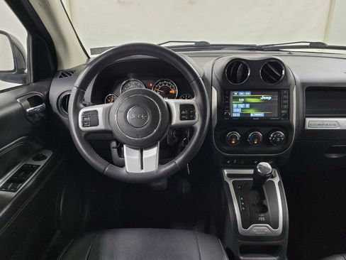 Used 2017 Jeep Compass Latitude AWD/4WD image 22