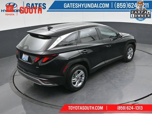 Used 2025 Hyundai Tucson SE AWD/4WD image 43