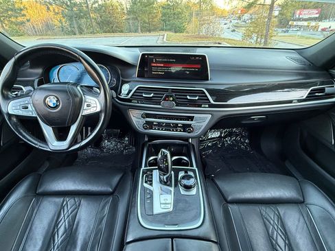 Used 2019 BMW 750i xDrive w/ Executive Package image 22