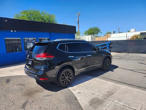 Used 2017 Nissan Rogue S w/ S Appearance Package FWD image 10
