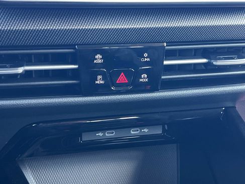 New 2025 Volkswagen GTI SE image 18