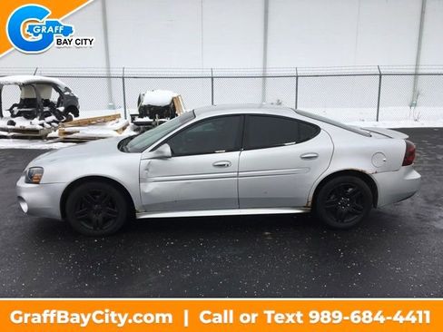 Used 2004 Pontiac Grand Prix GT w/ Drivers Package image 2