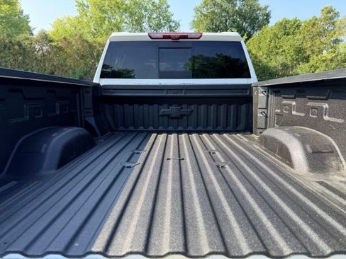 Used 2024 Chevrolet Silverado 3500 LTZ w/ LTZ Plus Package AWD/4WD image 27
