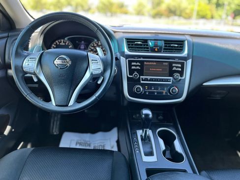 Used 2017 Nissan Altima 2.5 SR FWD image 13