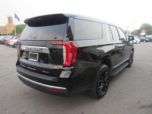 Used 2024 GMC Yukon XL SLT w/ SLT Luxury Package AWD/4WD image 6