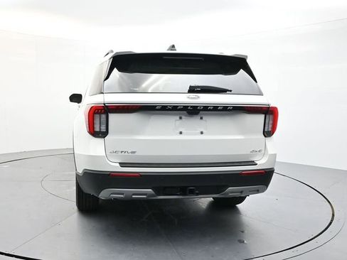 New 2026 Ford Explorer Active w/ Active Comfort Package image 6
