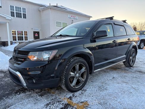 Used 2015 Dodge Journey Crossroad w/ Flexible Seating Group image 2