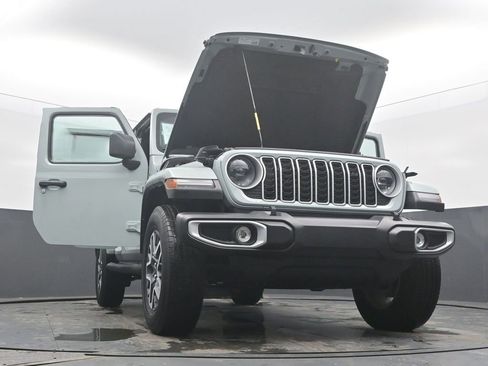 Used 2024 Jeep Wrangler Sahara image 57