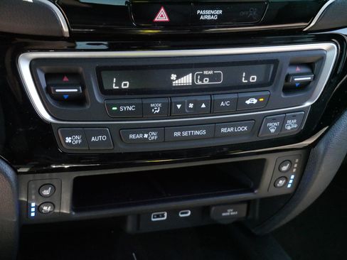 Certified 2026 Honda Ridgeline Black Edition image 23