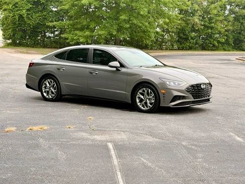 Used 2022 Hyundai Sonata SEL w/ Cargo Package FWD image 10