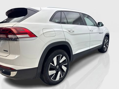 Used 2025 Volkswagen Atlas Cross Sport SE AWD/4WD image 13