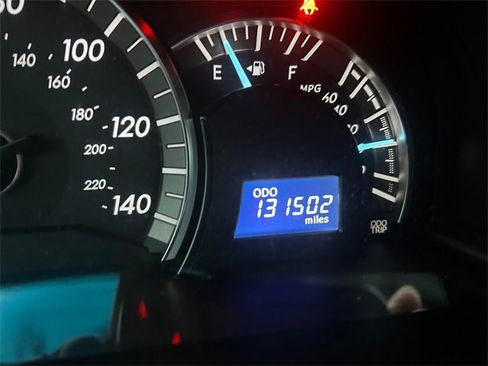 Used 2012 Toyota Camry SE image 10