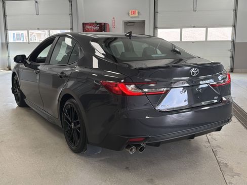Used 2026 Toyota Camry SE FWD image 4