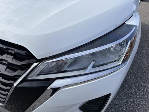 Certified 2025 Nissan Kicks Play S image 10