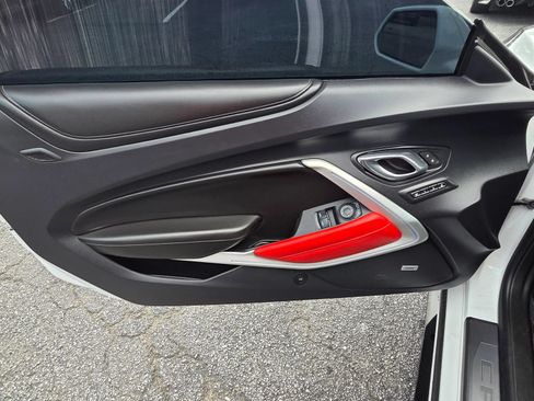 Used 2016 Chevrolet Camaro SS RWD image 22