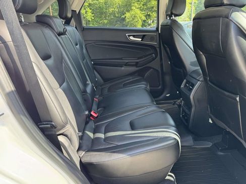 Used 2021 Ford Edge Titanium AWD/4WD image 16