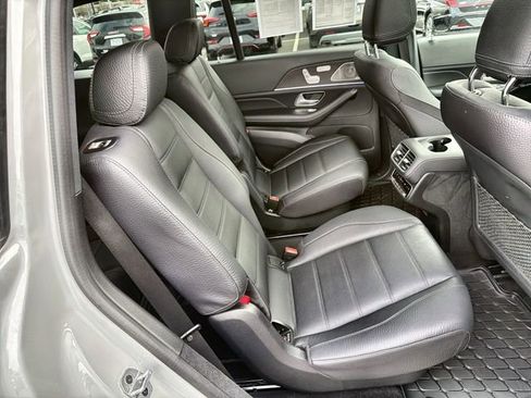 Used 2024 Mercedes-Benz GLS 450 4MATIC image 28