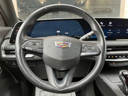 Used 2024 Cadillac XT4 Premium Luxury image 21