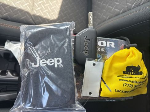 New 2026 Jeep Gladiator Mojave AWD/4WD image 35