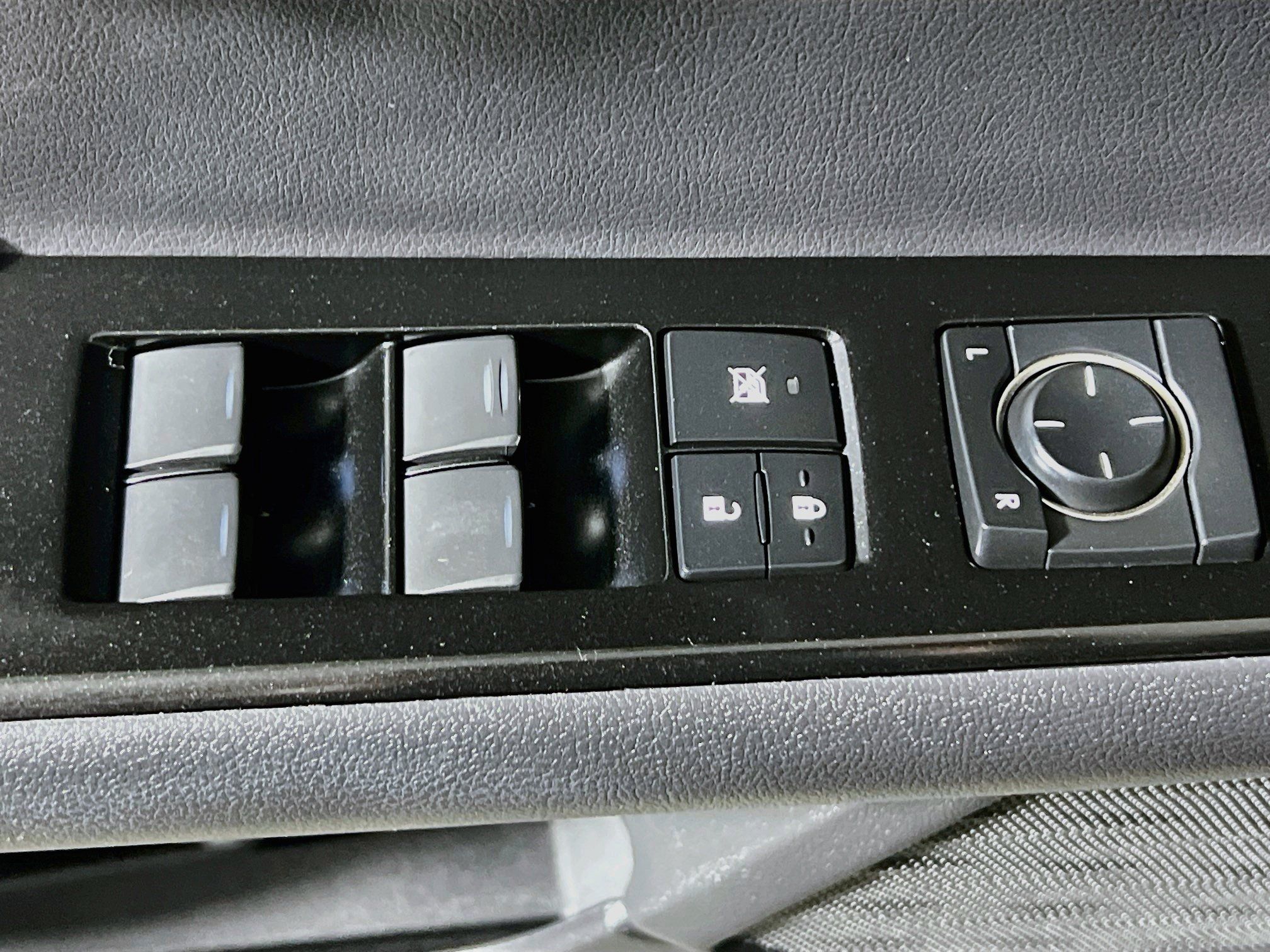 Used 2023 Lexus UX 250h FWD w/ Accessory Package (Z1) image 16