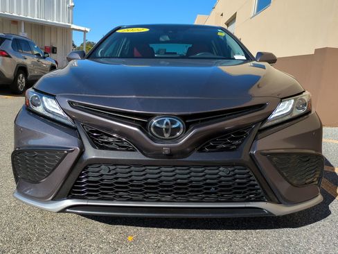 Used 2022 Toyota Camry XSE image 9