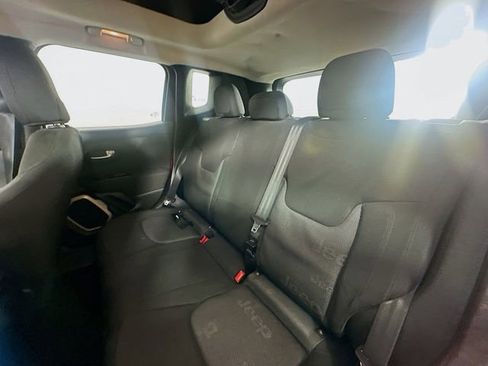 Used 2016 Jeep Renegade Sport w/ Power & Air Group image 22