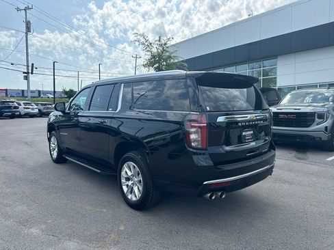 Used 2024 Chevrolet Suburban Premier AWD/4WD image 5