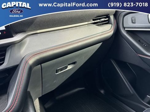 Certified 2025 Ford Explorer ST-Line w/ Premium Package AWD/4WD image 31