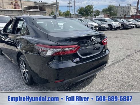 Used 2023 Toyota Camry XLE FWD image 8