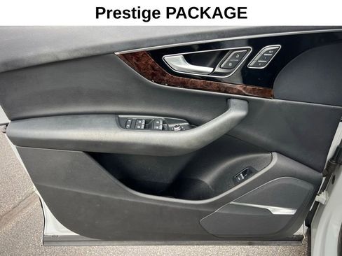 Used 2019 Audi Q7 3.0T Prestige AWD/4WD image 32