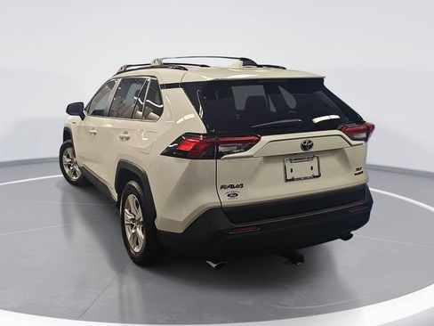 Used 2020 Toyota RAV4 XLE w/ Convenience Package AWD/4WD image 5