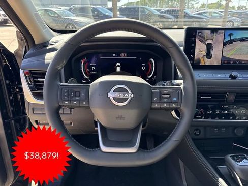 New 2026 Nissan Rogue Platinum w/ Tech Package image 13