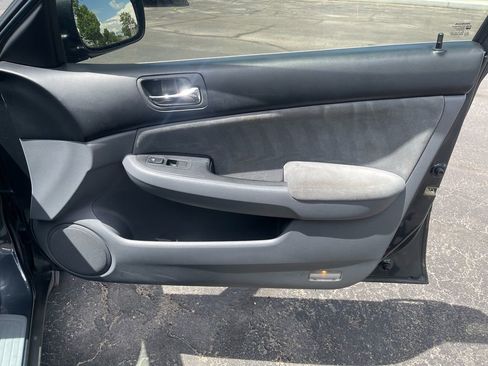 Used 2005 Honda Accord LX image 22
