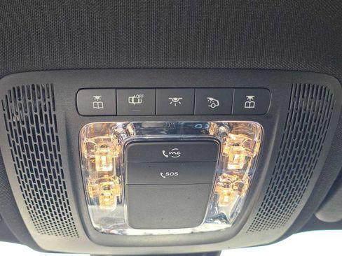 Used 2022 Mercedes-Benz GLB 250 image 33
