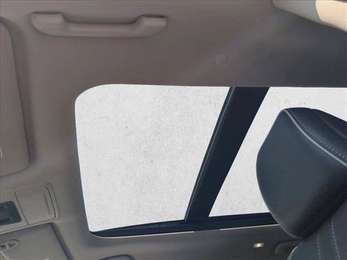 Used 2023 Honda Pilot Elite image 16
