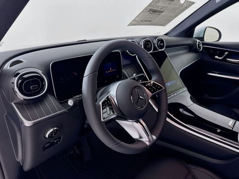 New 2026 Mercedes-Benz GLC 300 image 10