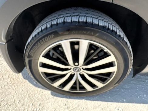 Used 2023 Nissan Pathfinder Platinum AWD/4WD image 29