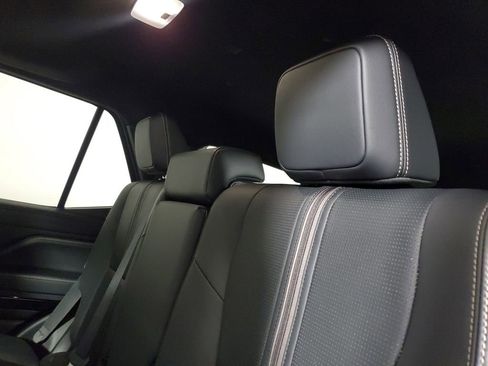 Used 2025 Toyota 4Runner Limited AWD/4WD image 12