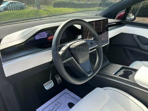 Used 2024 Tesla Model X Plaid AWD/4WD image 8
