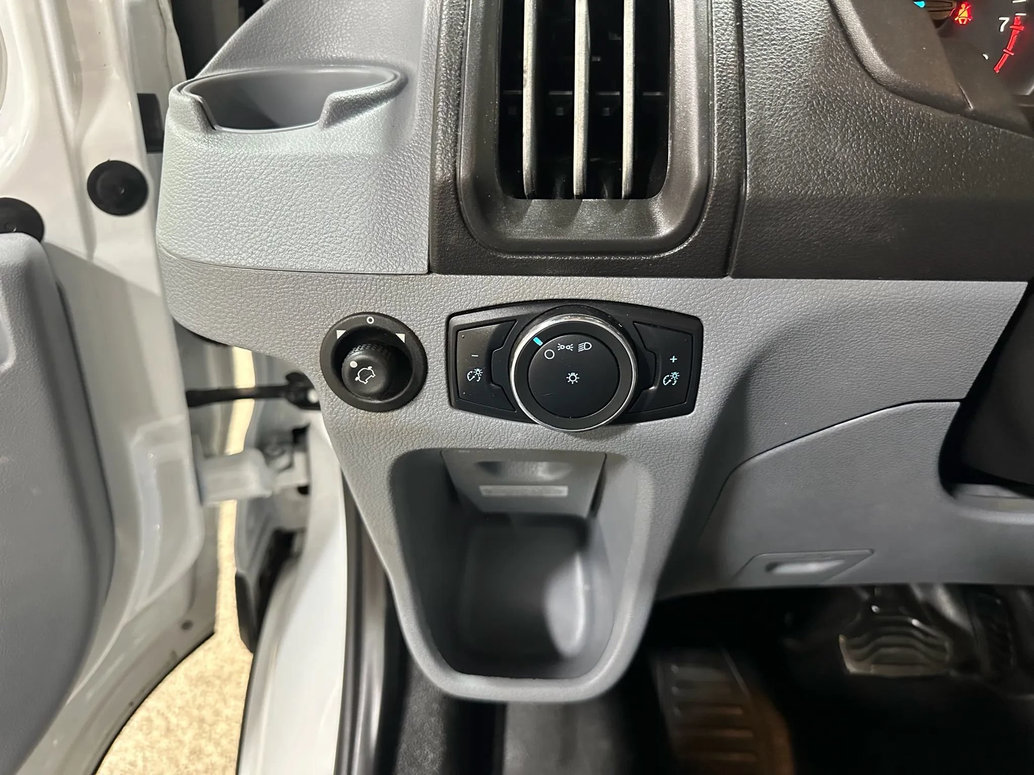 Used 2019 Ford Transit 350 XL RWD image 34